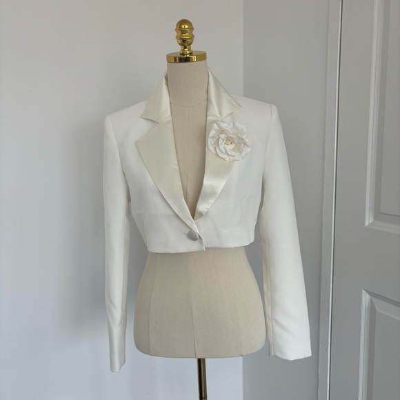 AMANDA UPRICHARD X REVOLVE Romeo Blazer - Picture 3 of 8